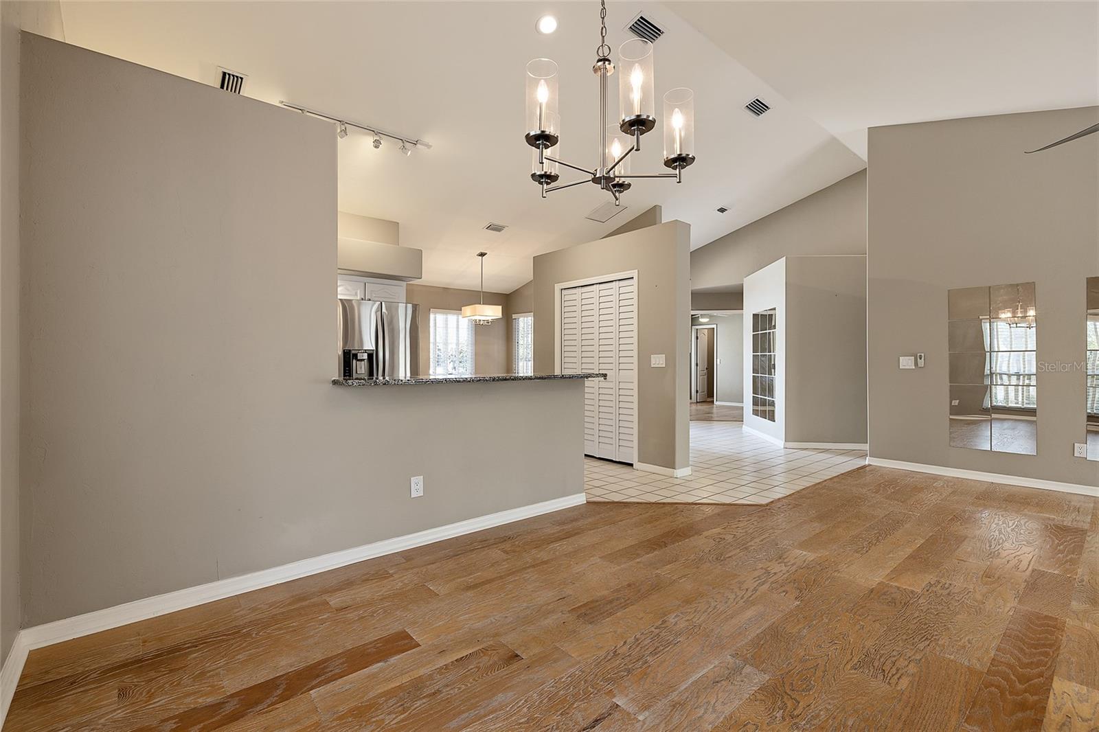 Image 11 of 37 For 1128 82 Terrace