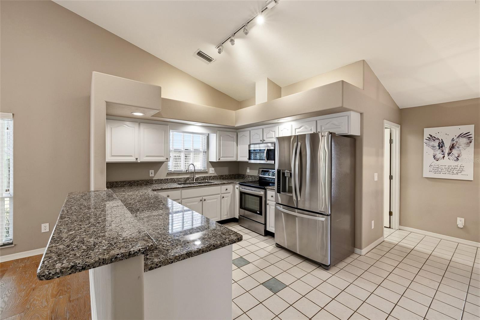 Image 12 of 37 For 1128 82 Terrace