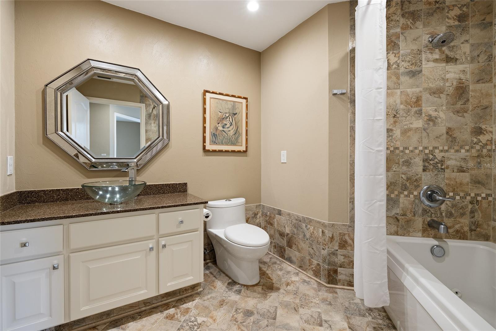 Image 20 of 37 For 1128 82 Terrace