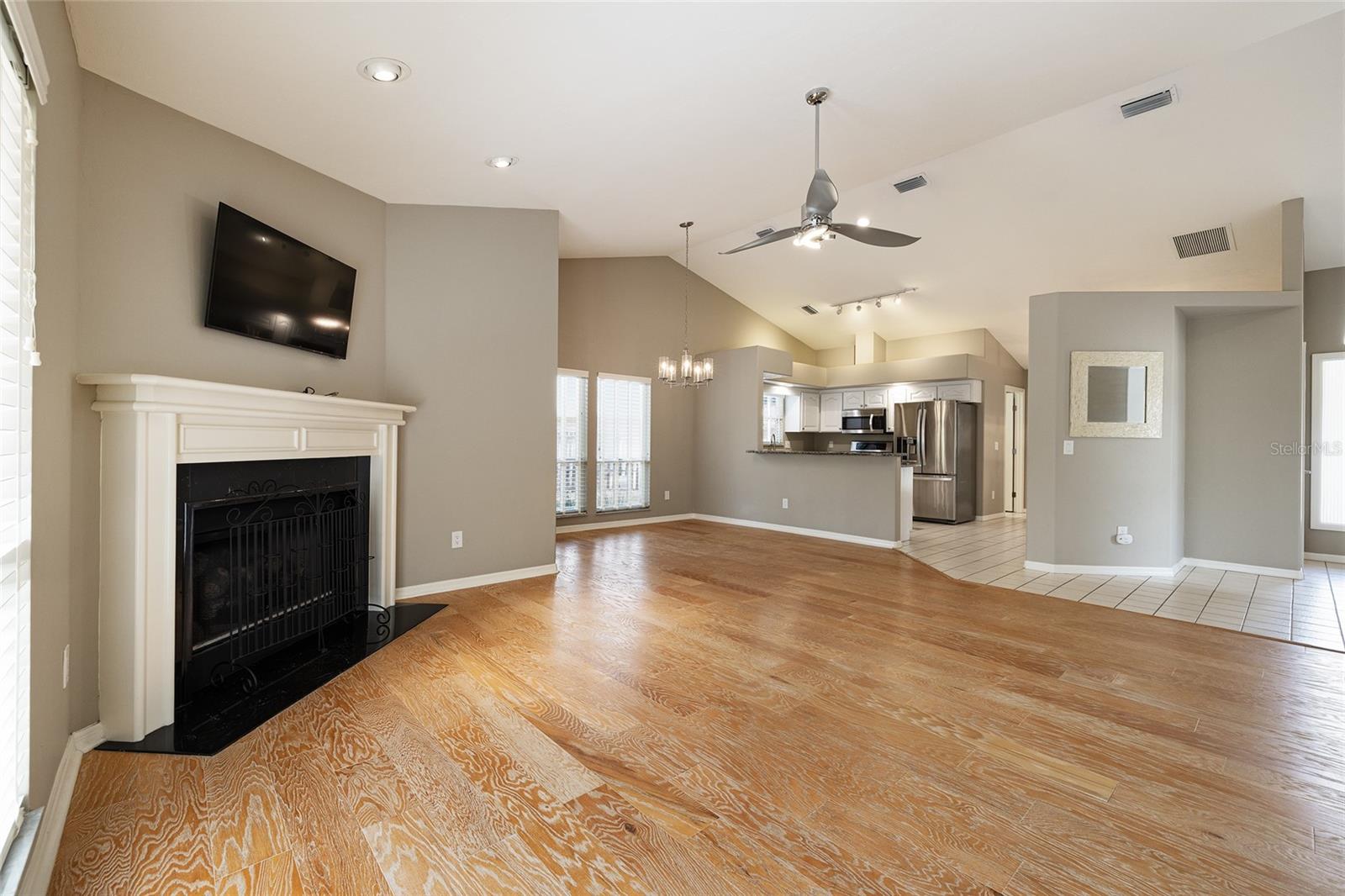 Image 8 of 37 For 1128 82 Terrace