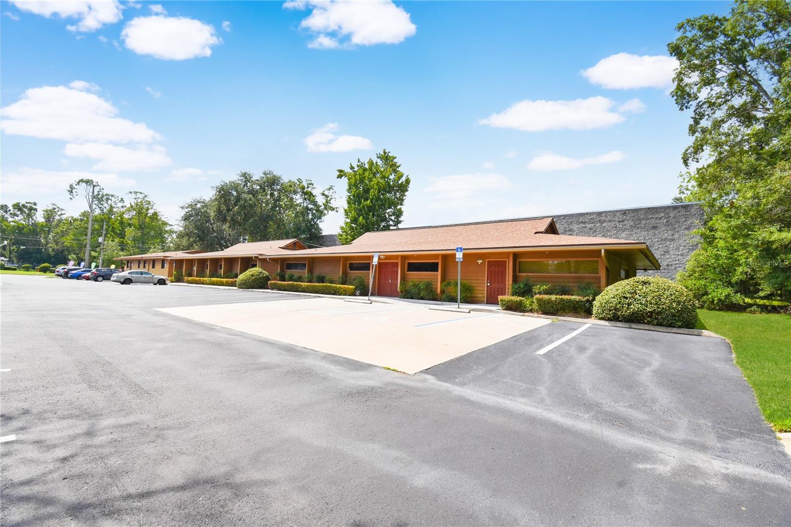 Image 3 of 7 For 953 Lane Avenue S