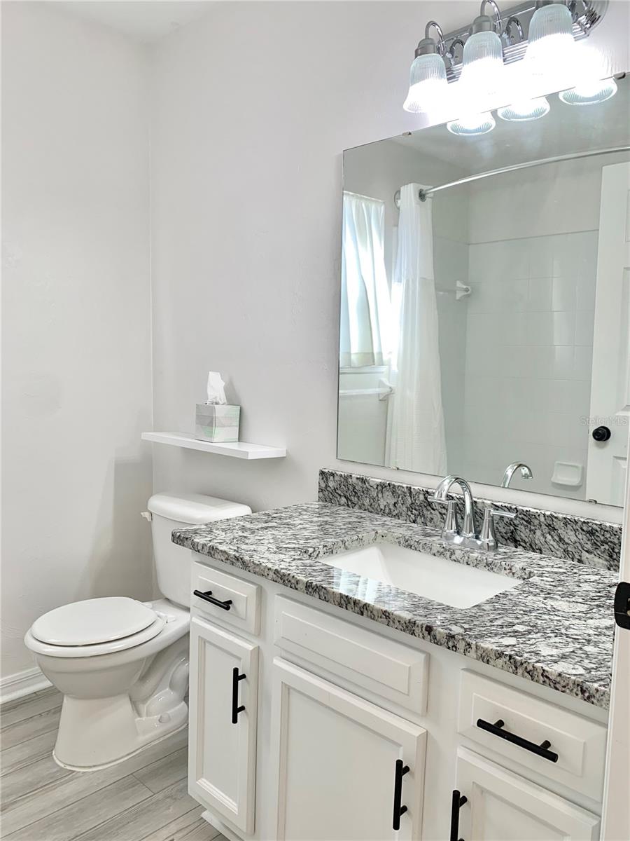 Image 17 of 33 For 3816 27th Street