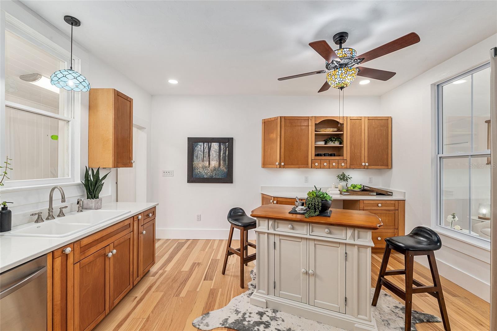 Image 18 of 35 For 105 1st Ave Avenue Ne