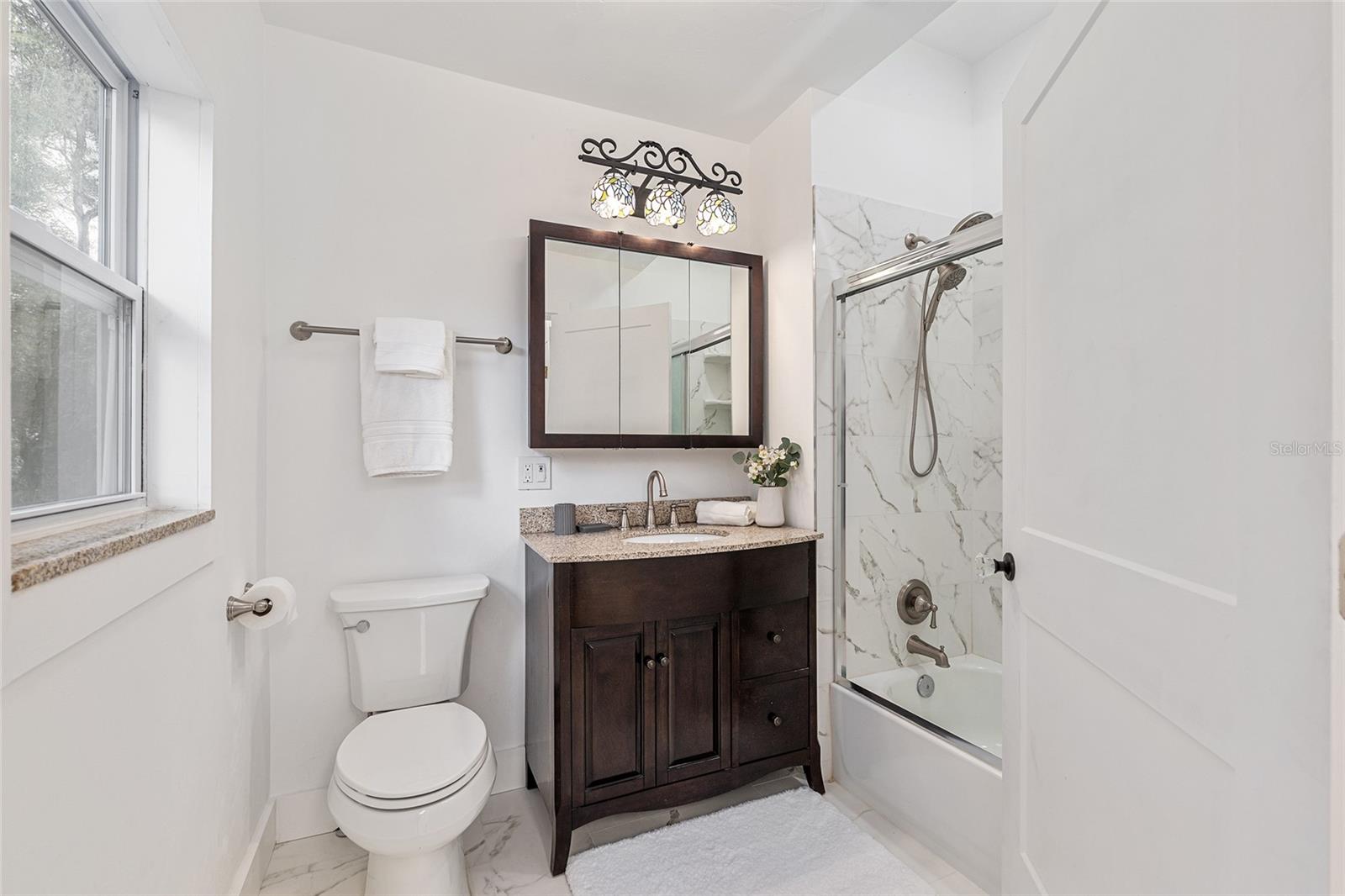 Image 26 of 35 For 105 1st Ave Avenue Ne