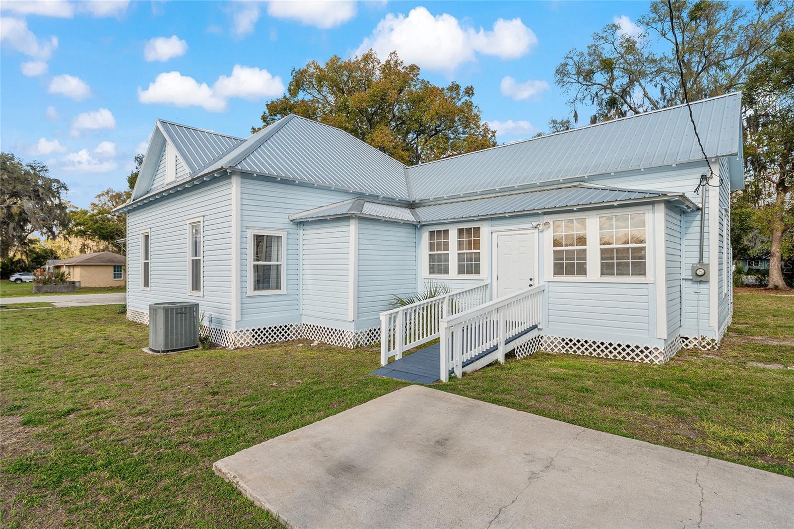 Image 32 of 35 For 105 1st Ave Avenue Ne