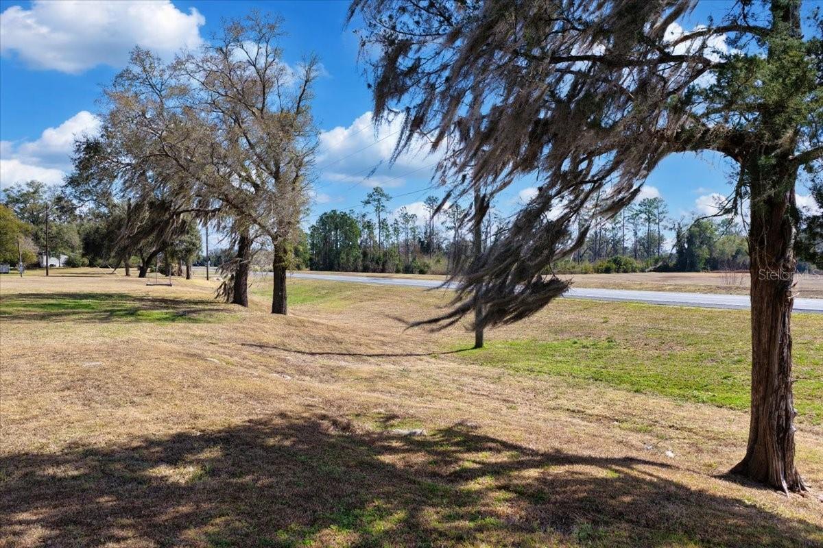 Image 25 of 49 For 18450 40th Street