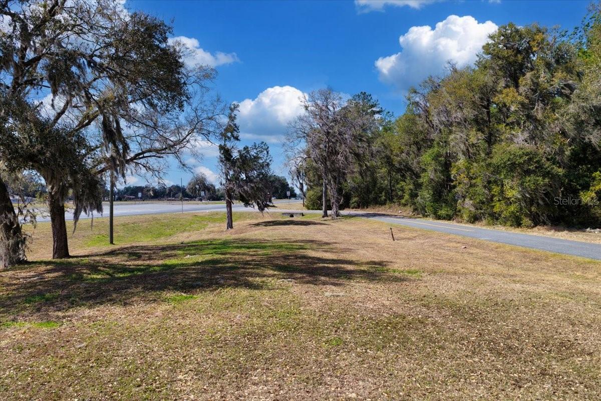 Image 28 of 49 For 18450 40th Street