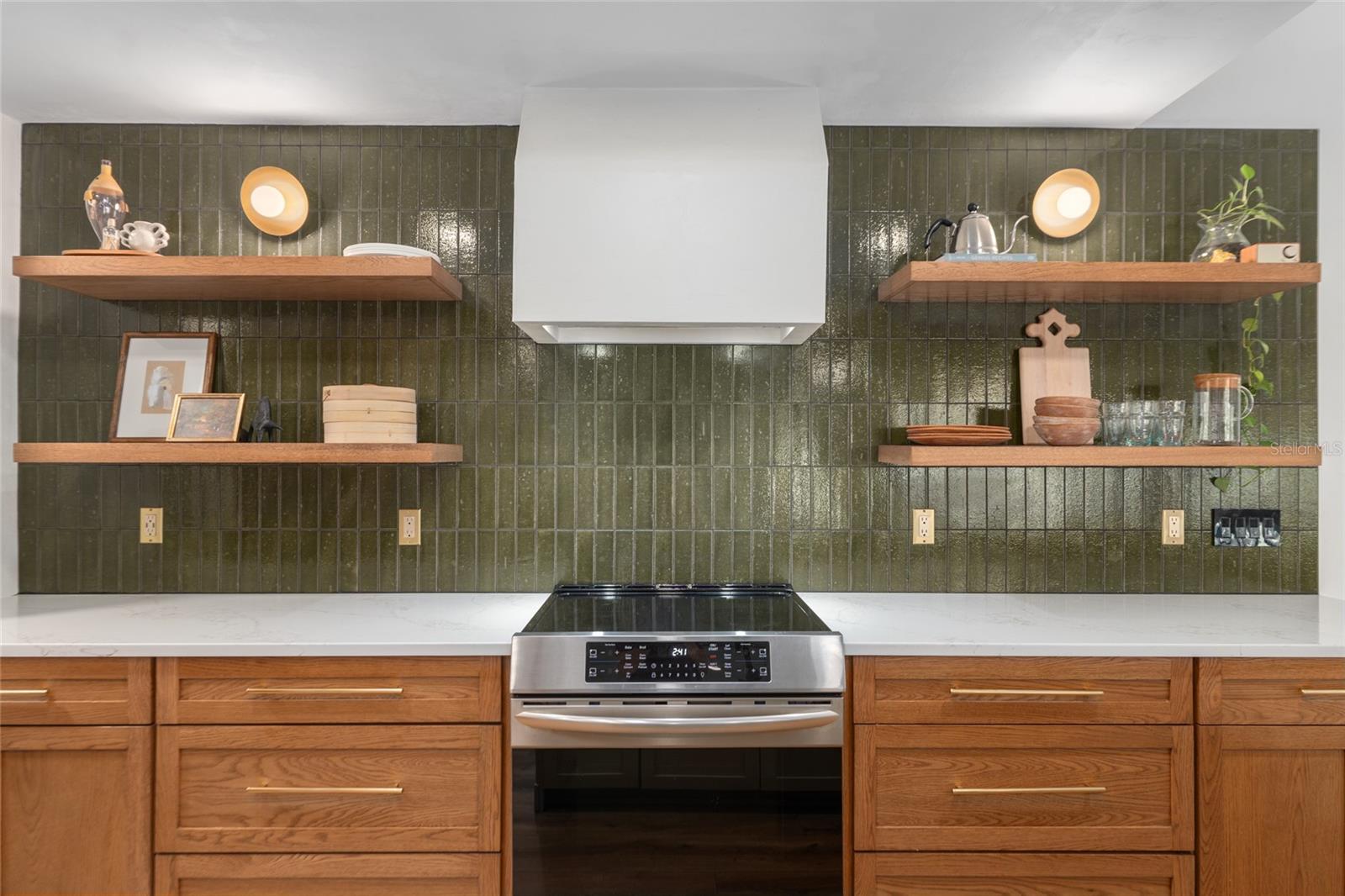 Image 27 of 82 For 6424 37th Way