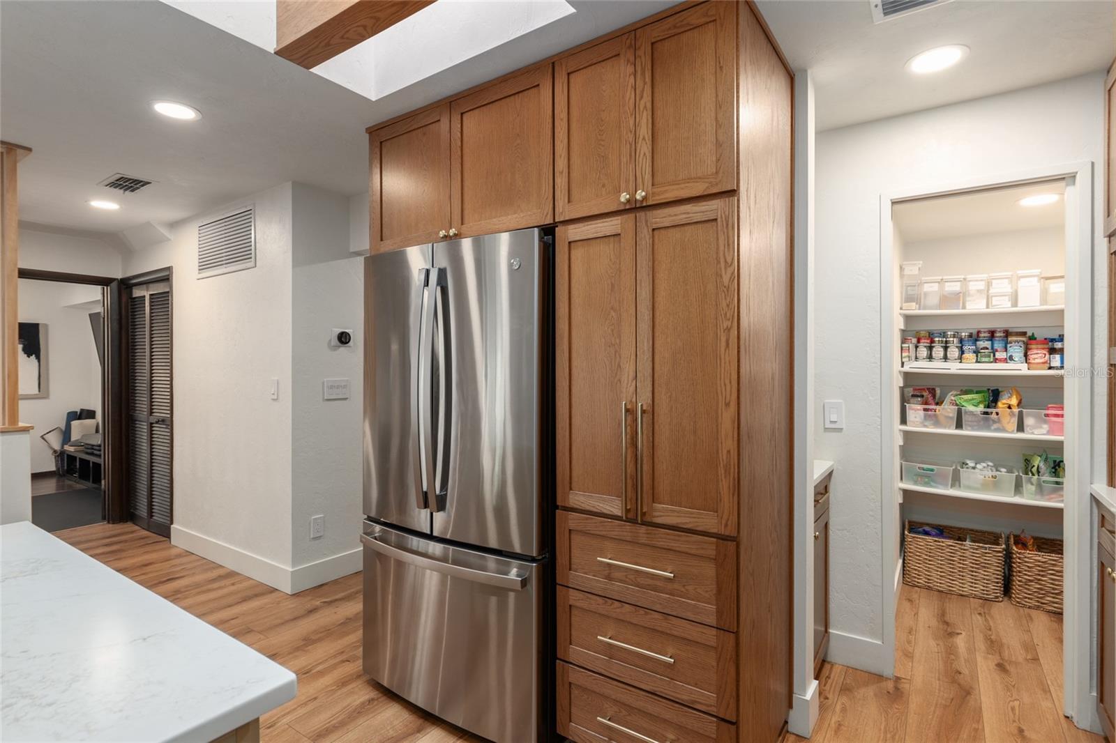 Image 29 of 82 For 6424 37th Way