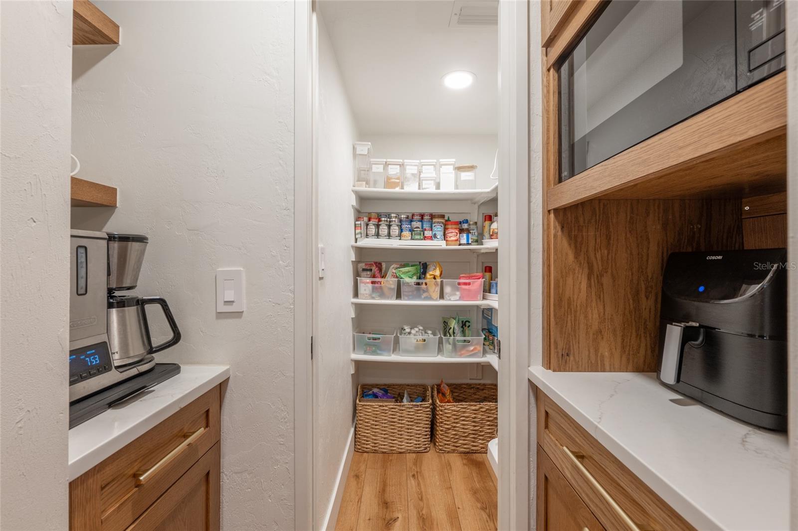 Image 30 of 82 For 6424 37th Way