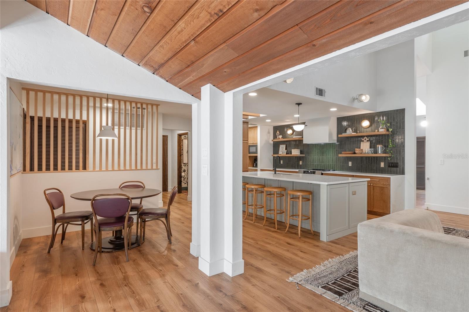 Image 31 of 82 For 6424 37th Way