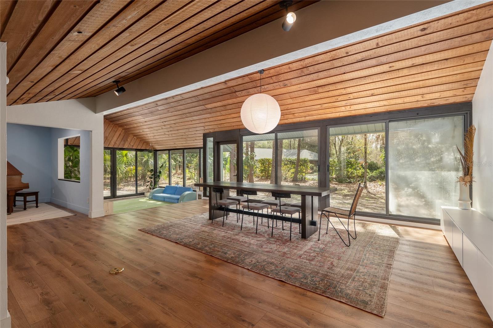 Image 36 of 82 For 6424 37th Way