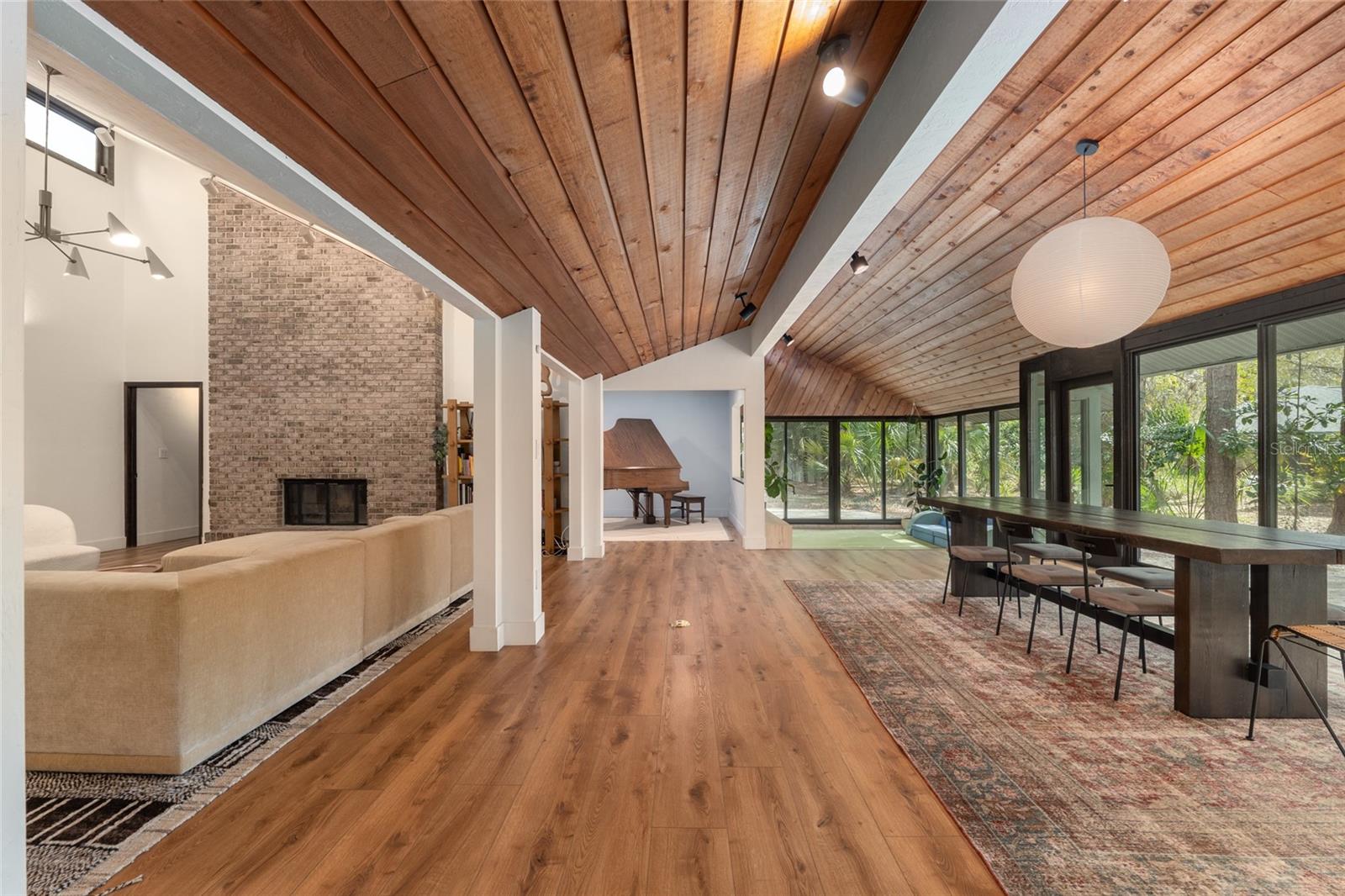 Image 38 of 82 For 6424 37th Way