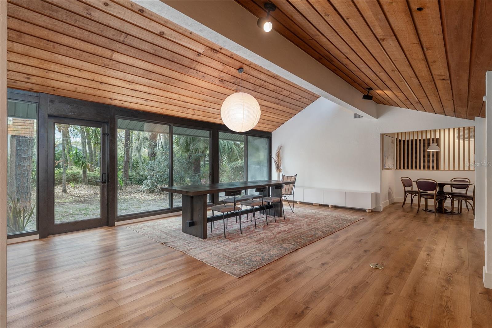 Image 41 of 82 For 6424 37th Way