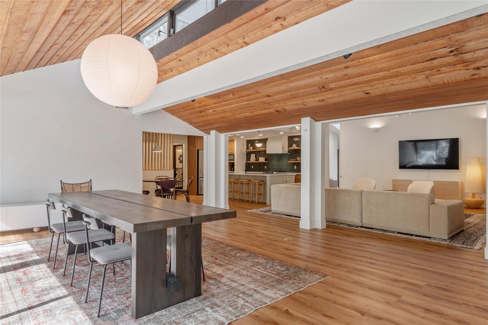 Image 42 of 82 For 6424 37th Way