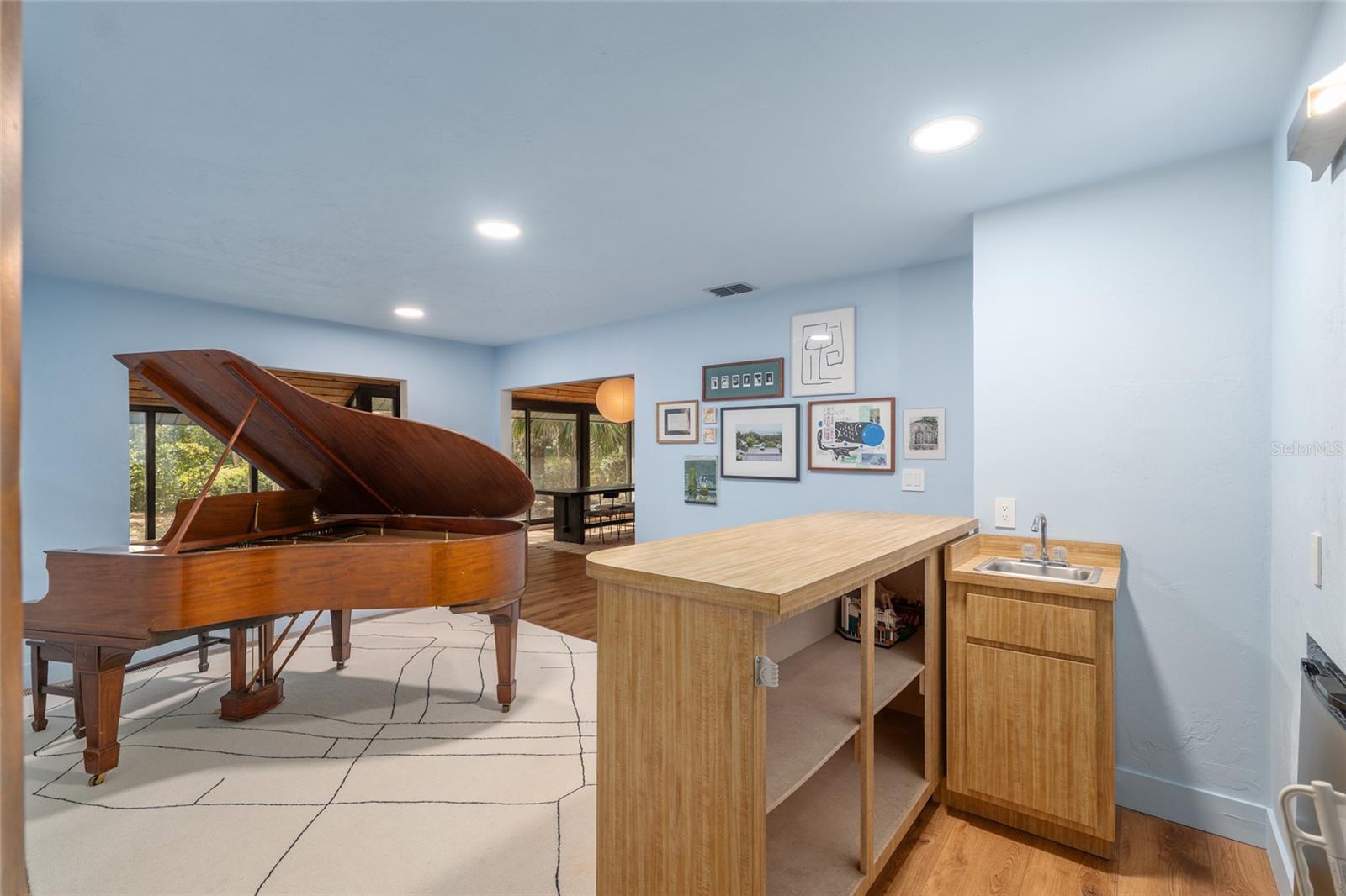 Image 47 of 82 For 6424 37th Way