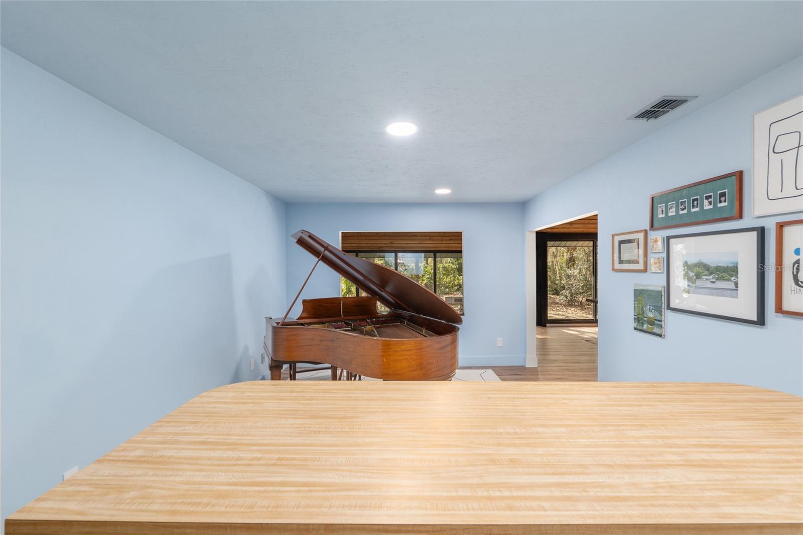 Image 49 of 82 For 6424 37th Way