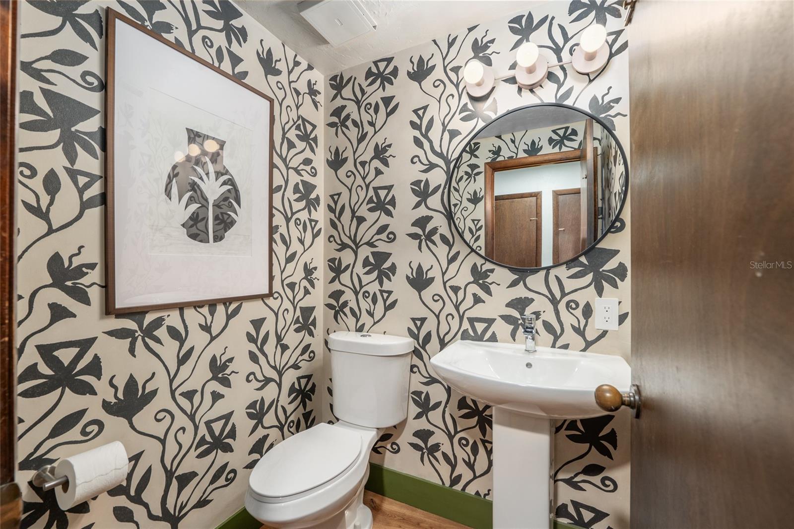 Image 52 of 82 For 6424 37th Way