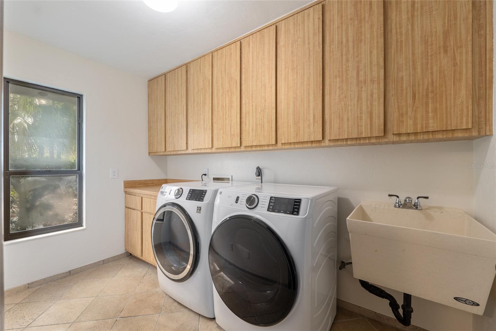 Image 73 of 82 For 6424 37th Way