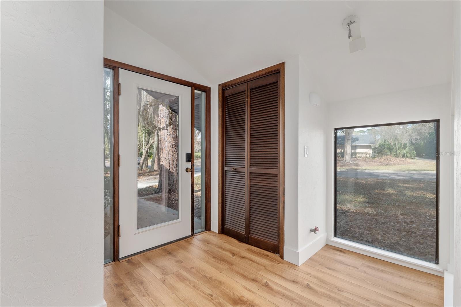 Image 9 of 82 For 6424 37th Way