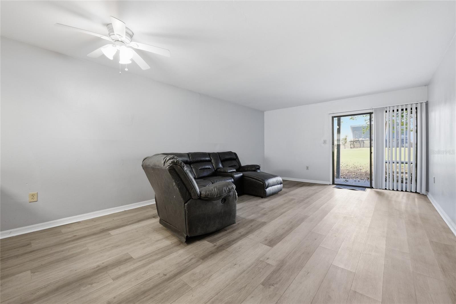 Image 4 of 15 For 2811 Archer Rd  V173