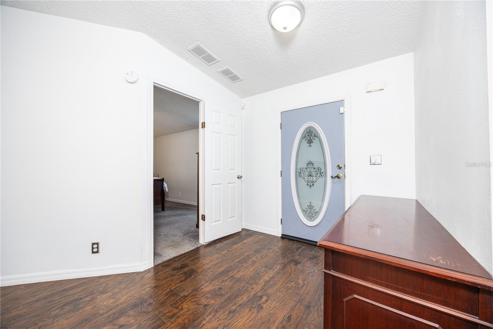 Image 19 of 44 For 19396 132nd Place