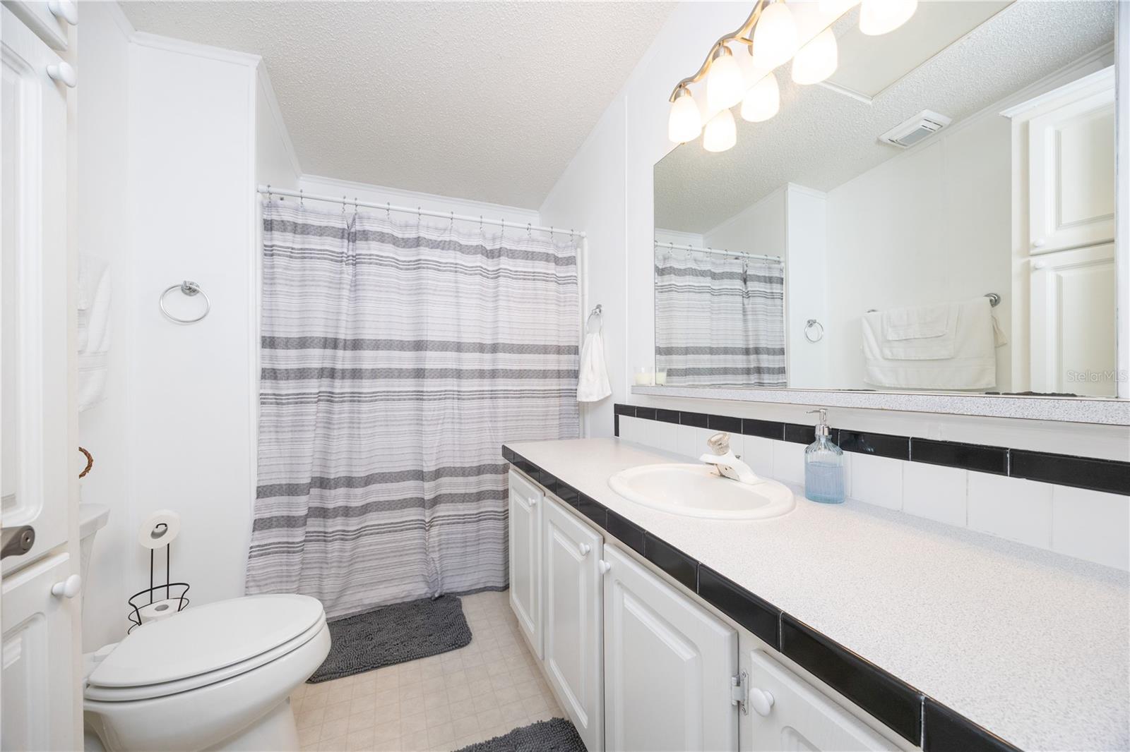 Image 8 of 44 For 19396 132nd Place