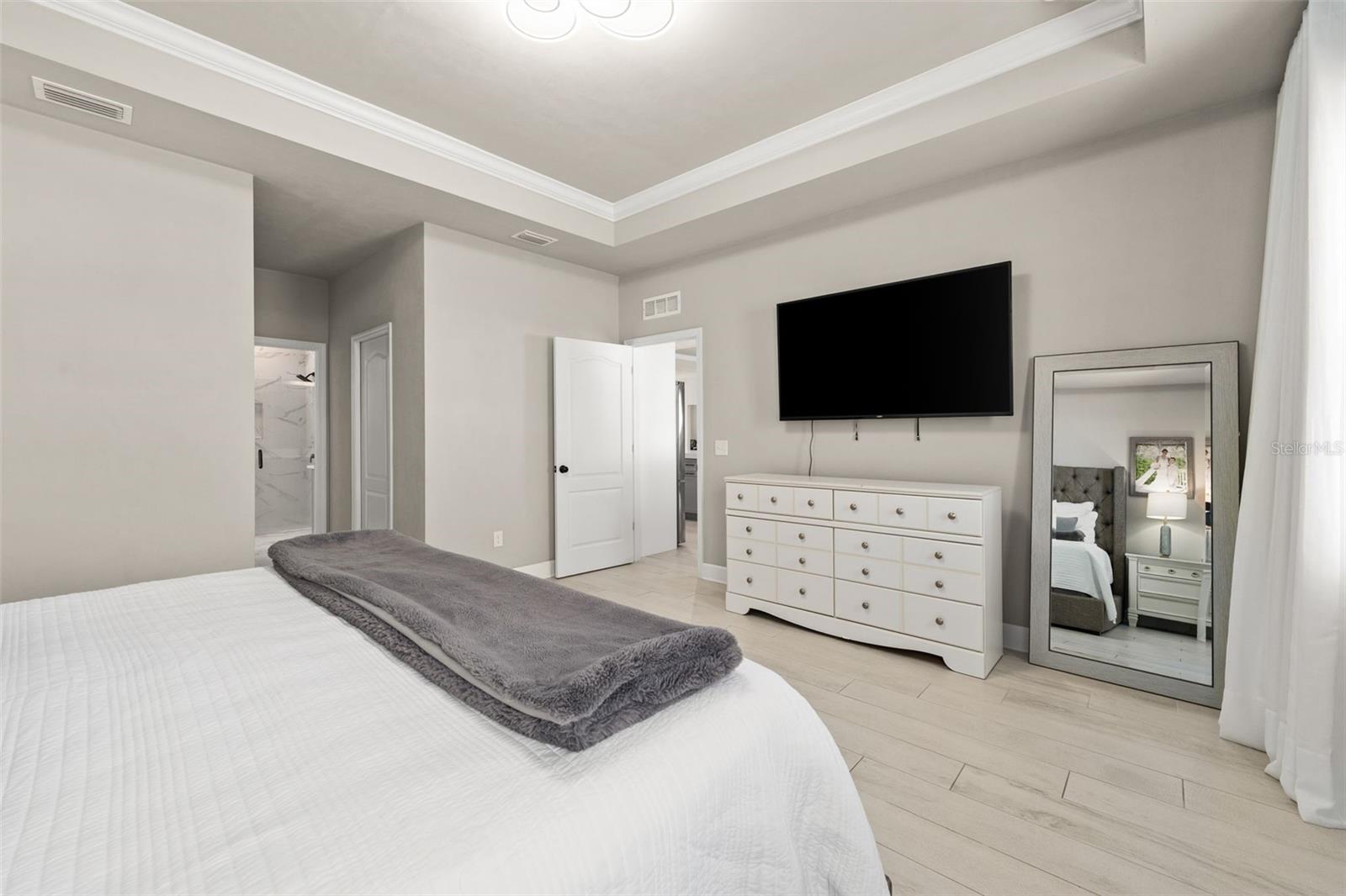 Image 16 of 54 For 24784 21st Lane