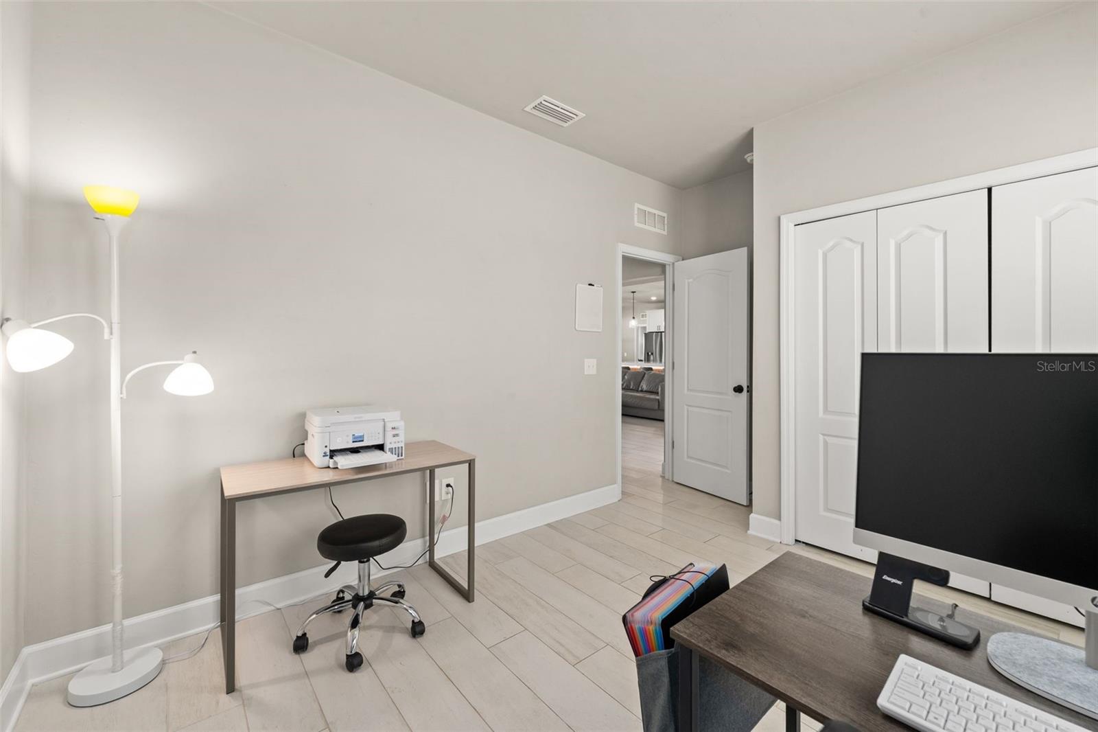 Image 21 of 54 For 24784 21st Lane