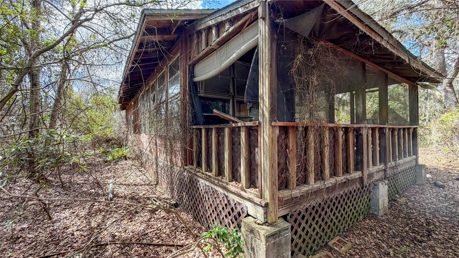 Image 18 of 36 For 237 Highland Drive