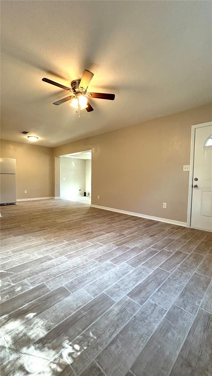 Image 3 of 20 For 2411 11th Street