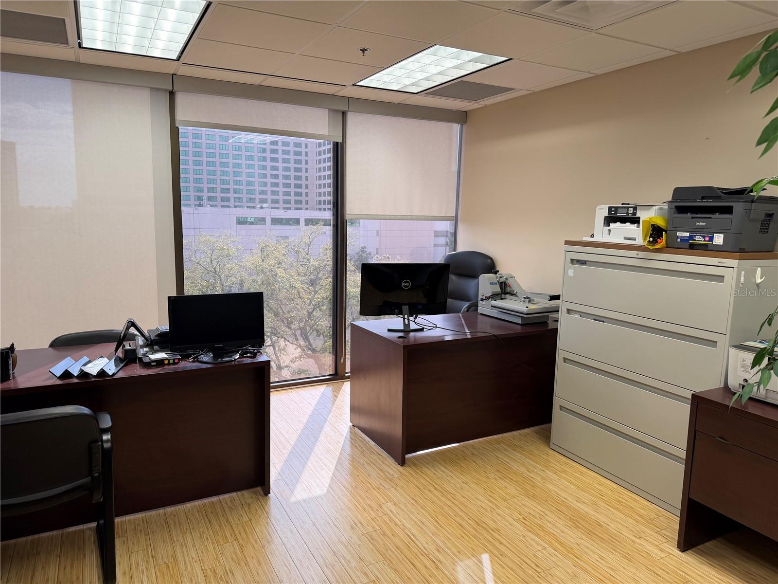 Image 9 of 14 For 233 Bay Street 615