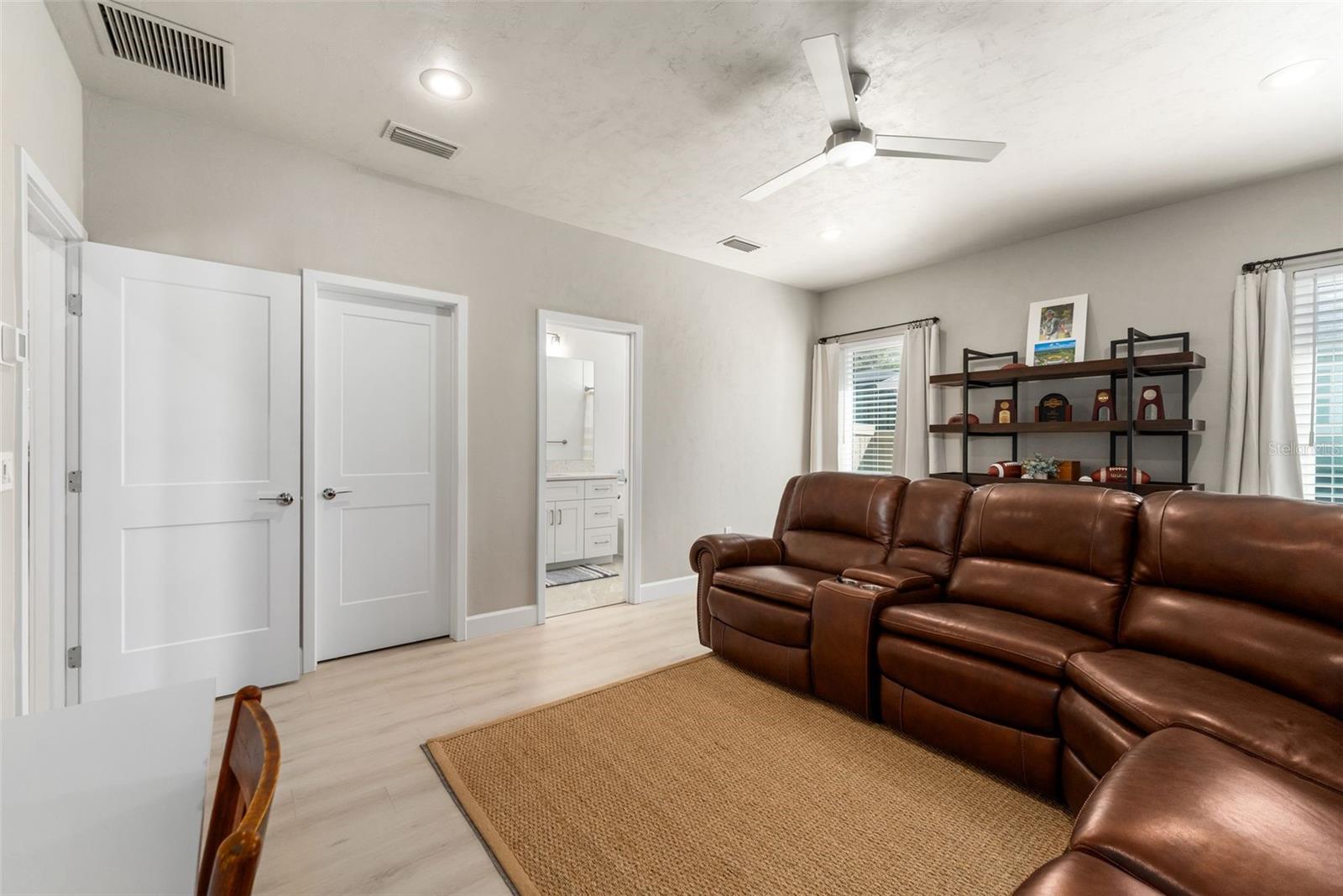 Image 27 of 55 For 3607 106th Street