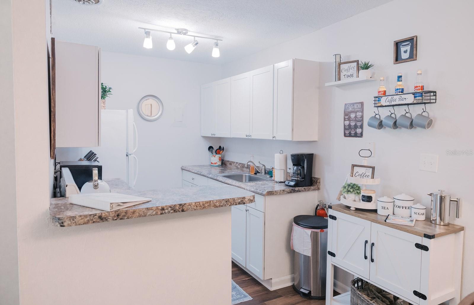 Image 7 of 15 For 1700 16th Court C5