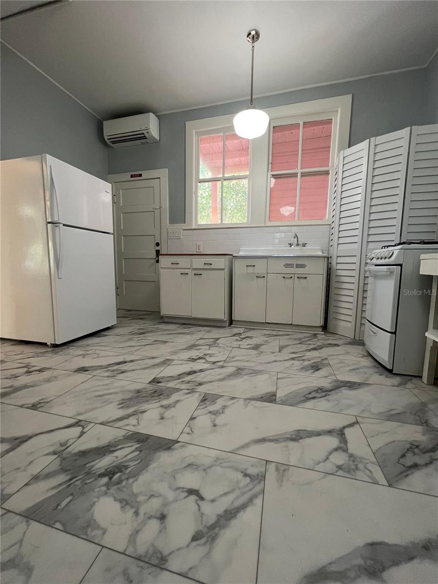 Image 5 of 9 For 414 5th Avenue 2