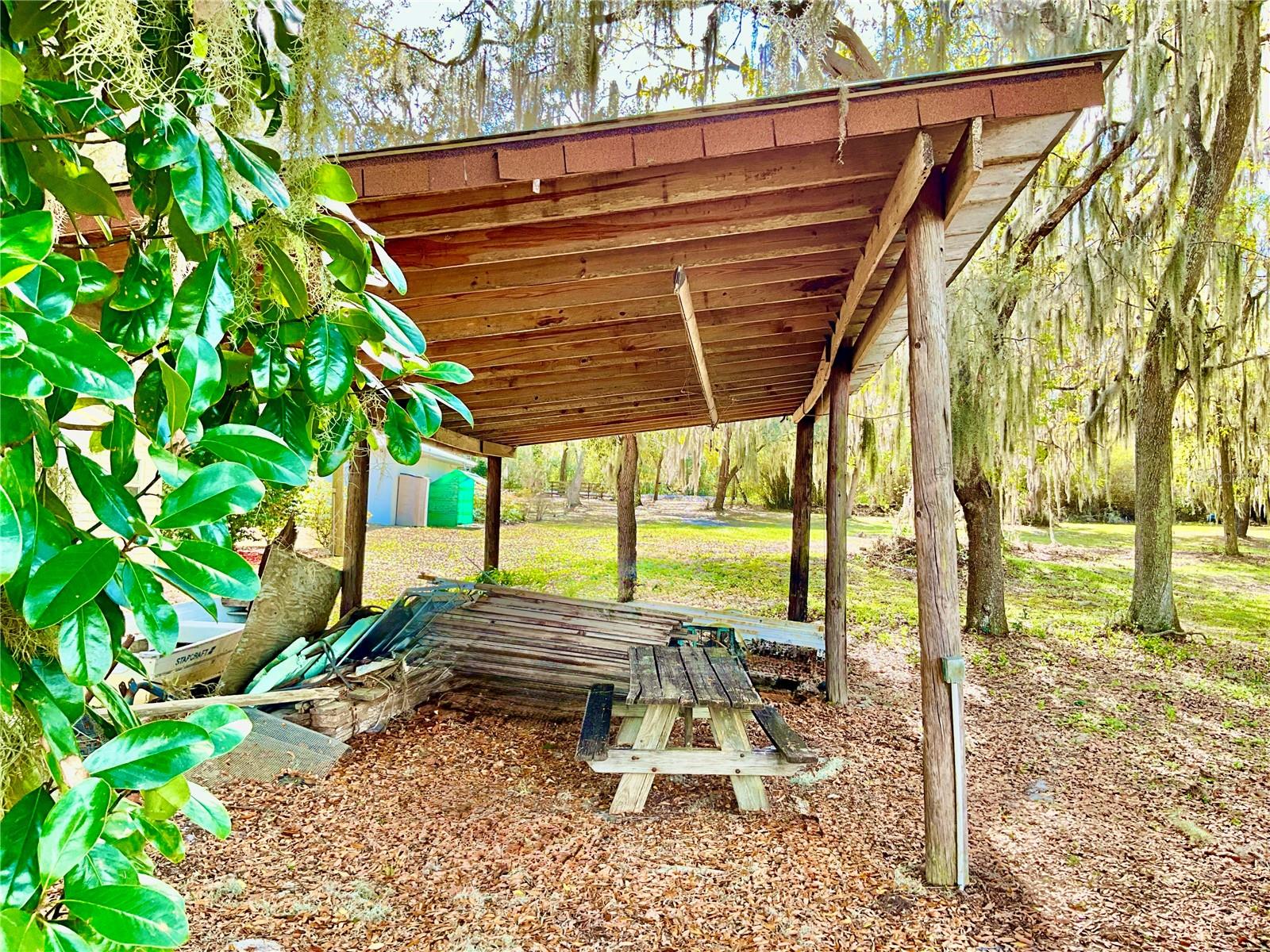 Image 40 of 54 For 106 Sunnyside Beach Road