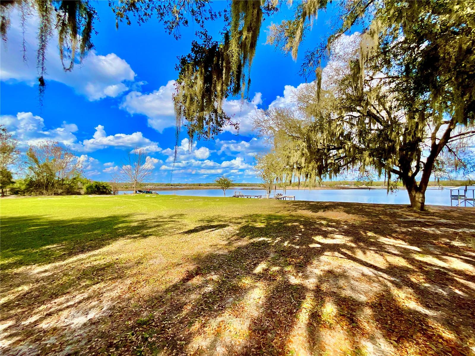 Image 44 of 54 For 106 Sunnyside Beach Road