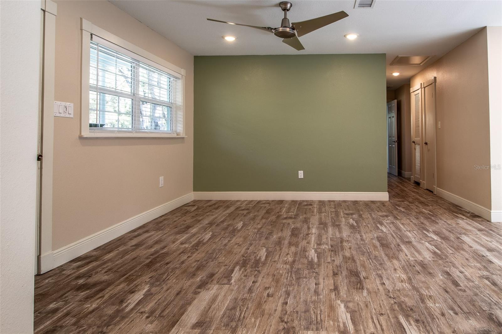 Image 6 of 41 For 4625 47th Way