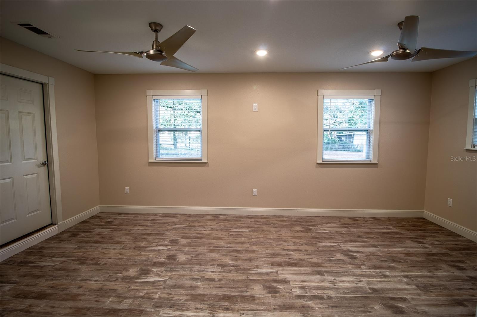 Image 9 of 41 For 4625 47th Way