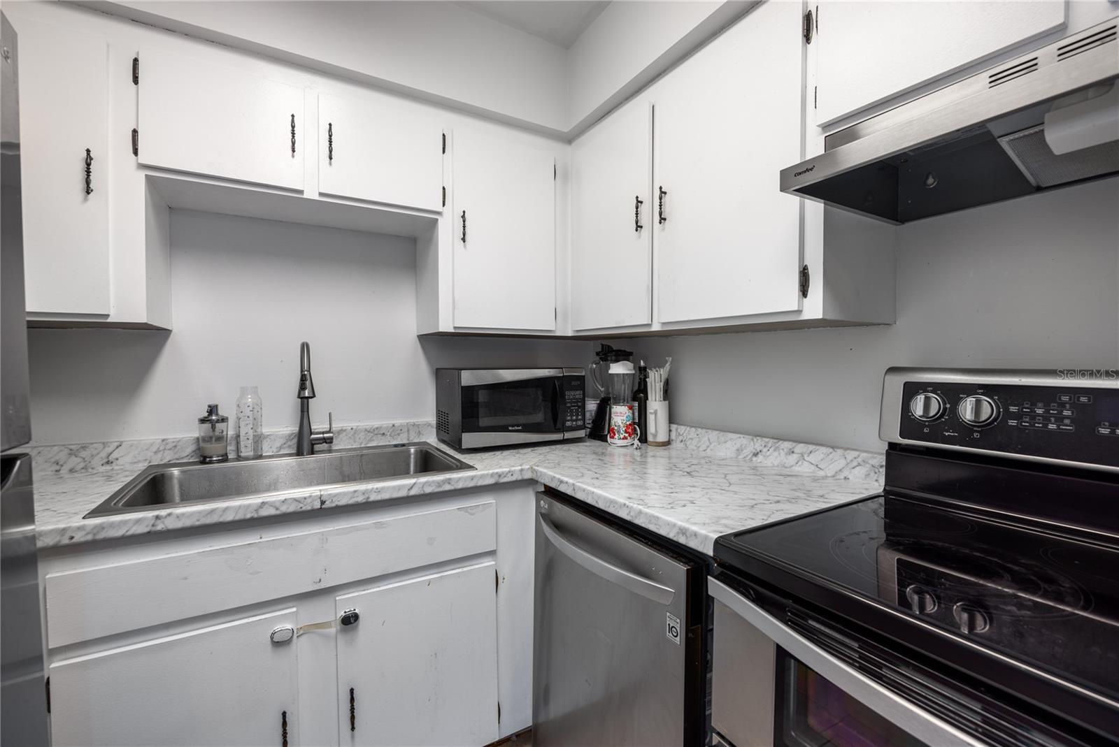 Image 11 of 35 For 2635 35th Place 501