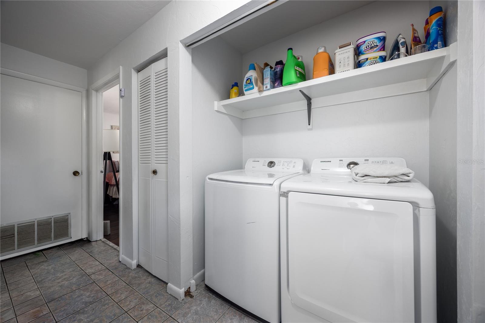 Image 14 of 35 For 2635 35th Place 501