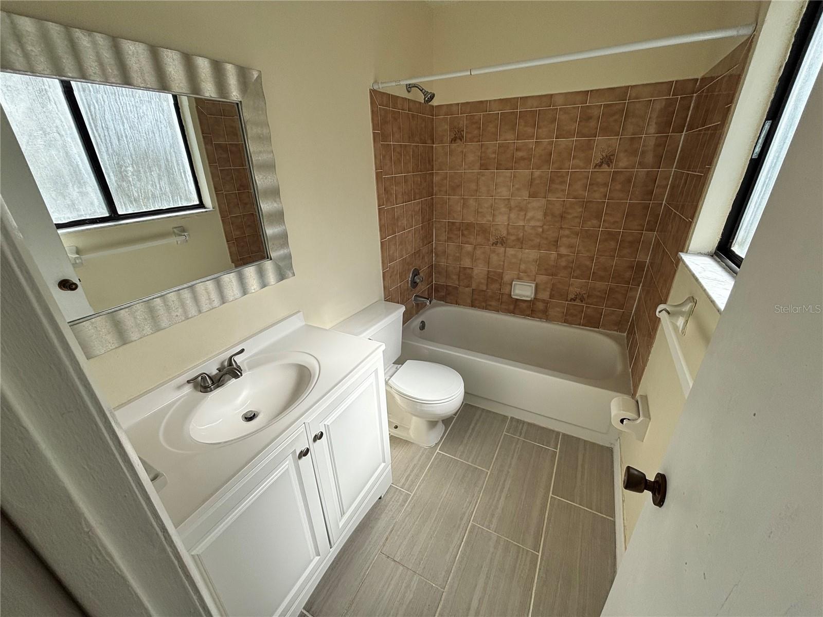 Image 10 of 12 For 2300 43rd Street O4