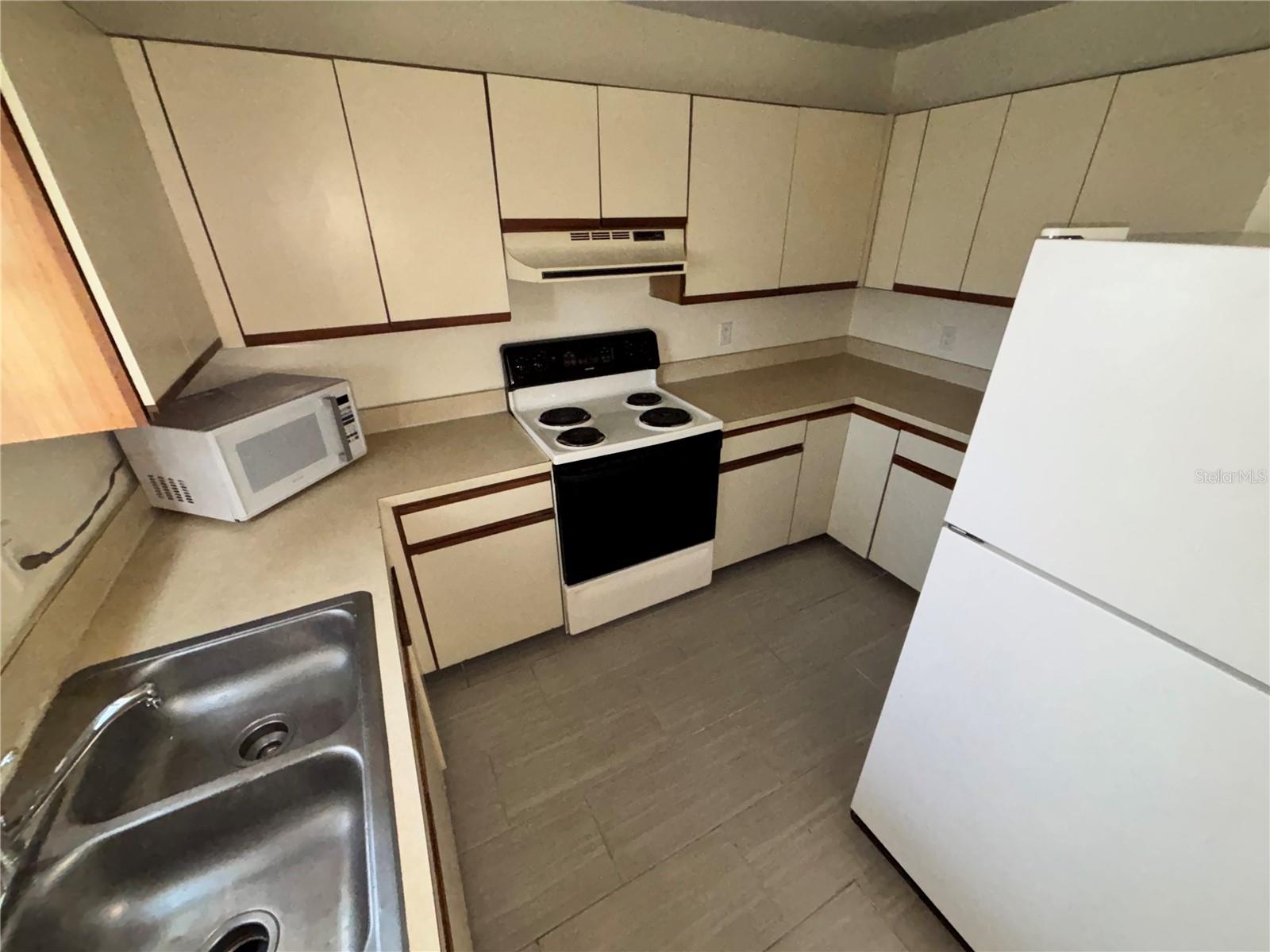 Image 3 of 12 For 2300 43rd Street O4