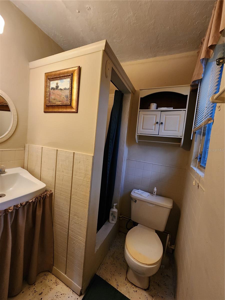 Listing photo id 17 for Address Not Provided