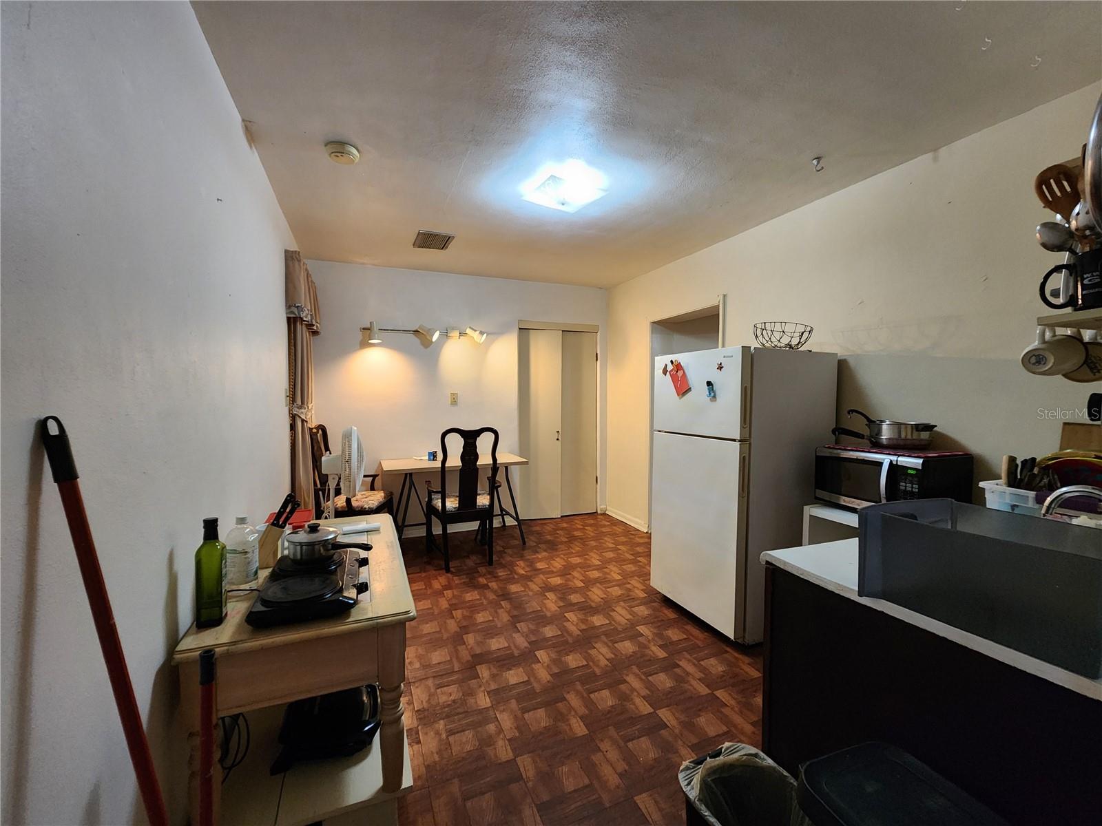 Listing photo id 6 for Address Not Provided