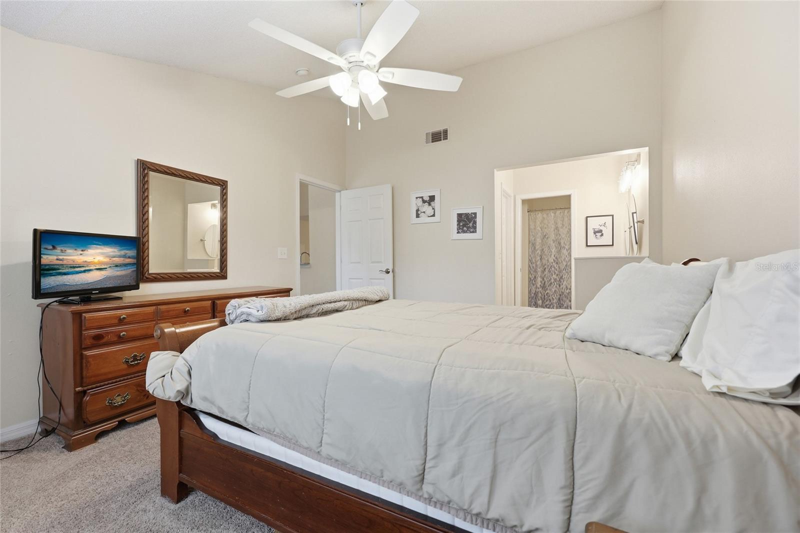 Image 15 of 38 For 10000 52nd Avenue 67