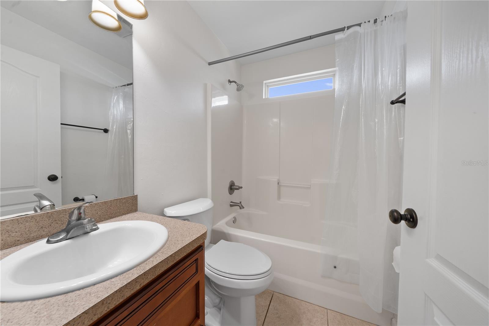 Image 18 of 36 For 15426 136th Terrace