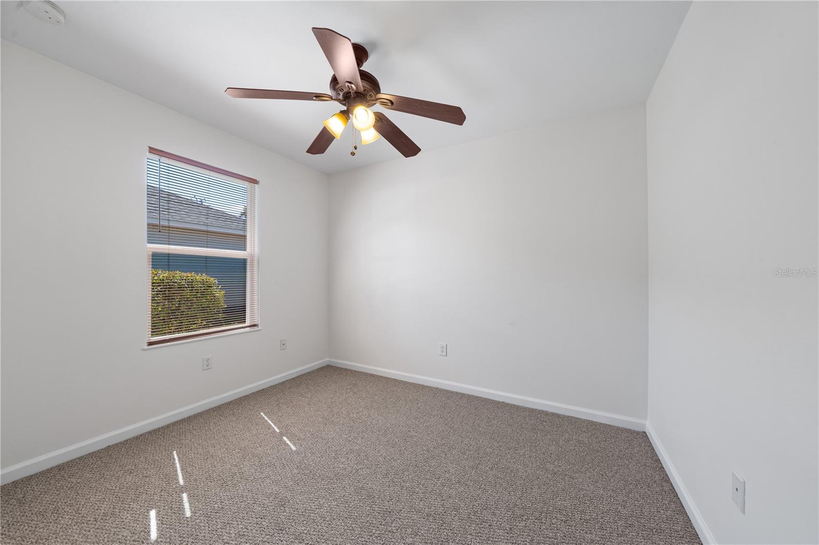 Image 19 of 36 For 15426 136th Terrace