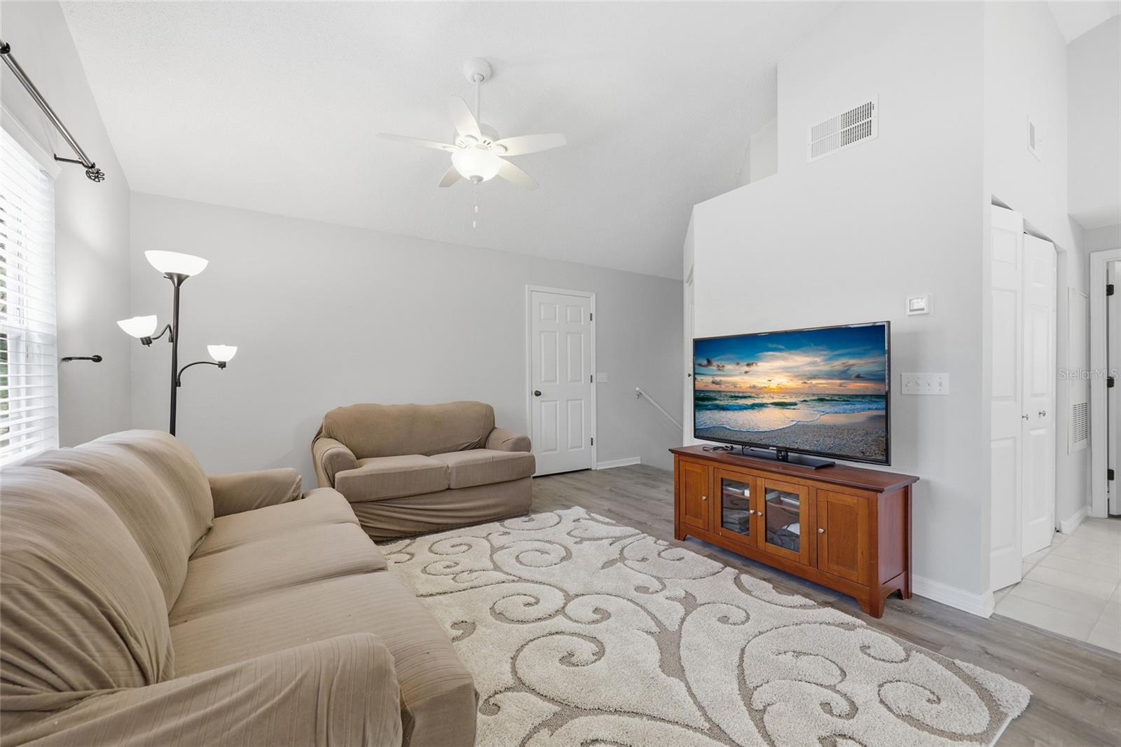 Image 3 of 37 For 10000 52nd Avenue 186