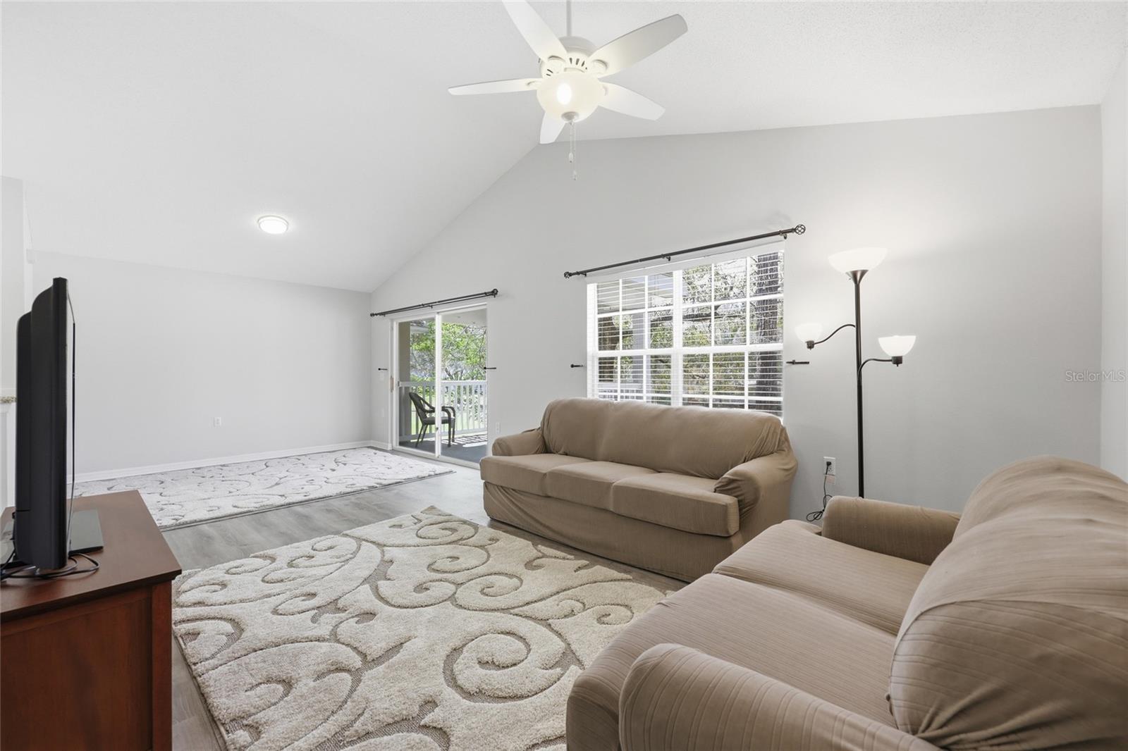 Image 8 of 37 For 10000 52nd Avenue 186